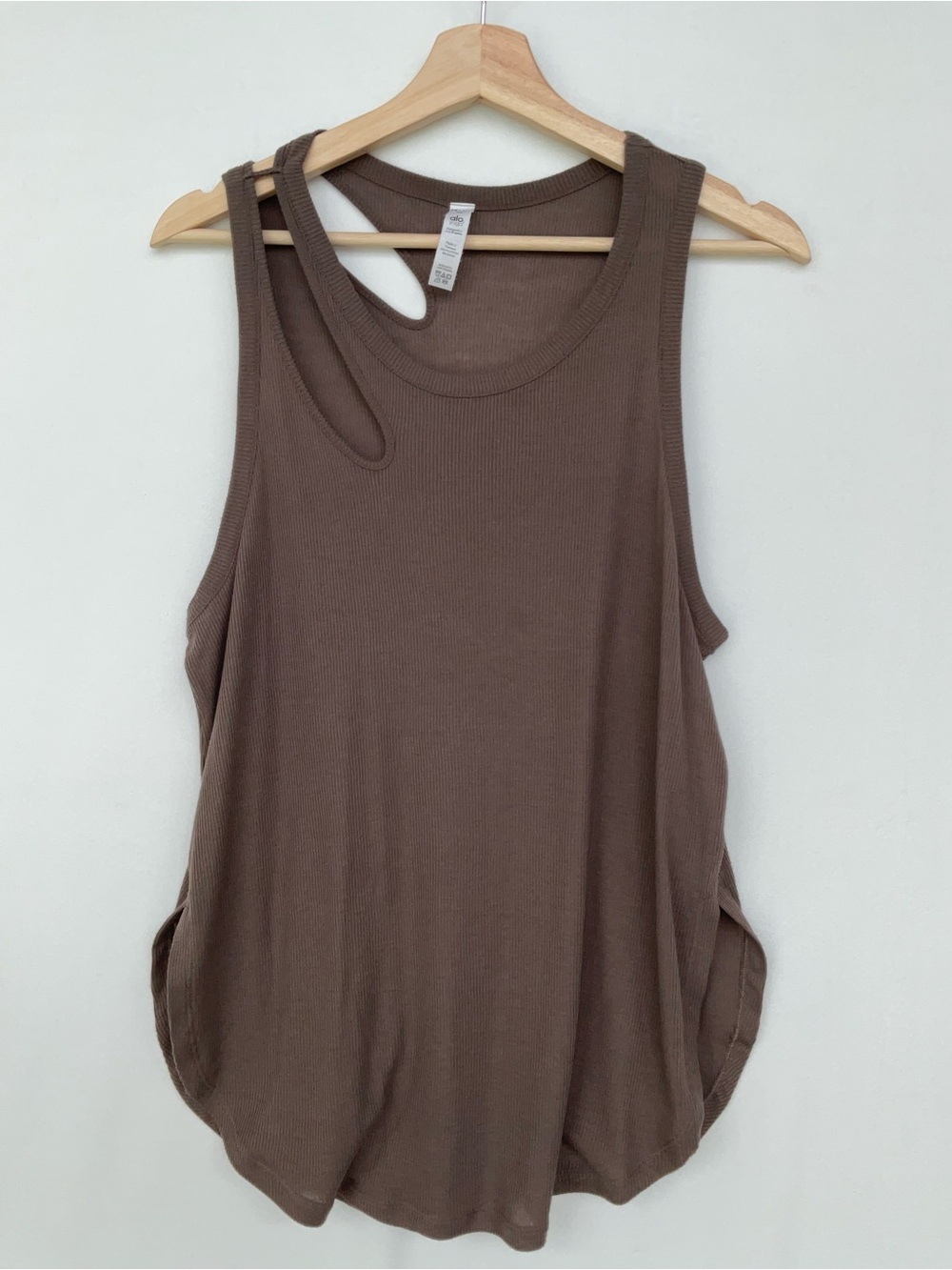 ALO Yoga Brown Ribbed Peak Cutout Tank